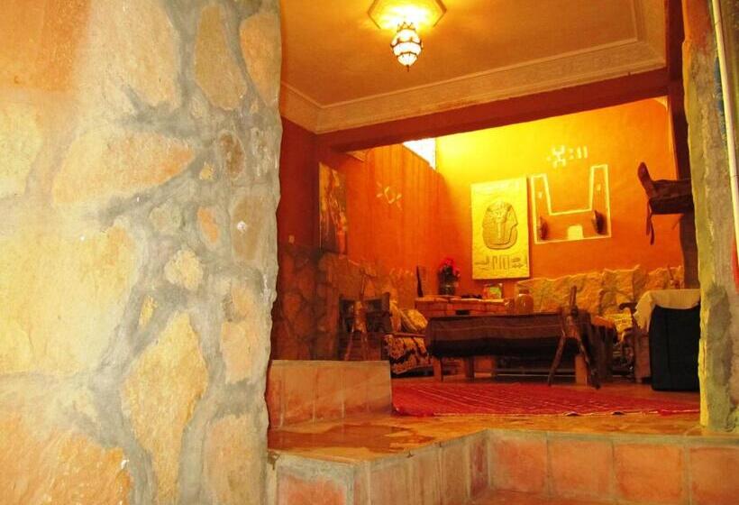 ホテル Auberge Des Cavaliers Du Todra