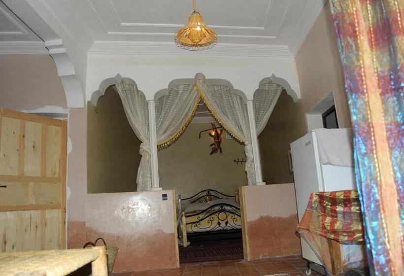 ホテル Auberge Des Cavaliers Du Todra