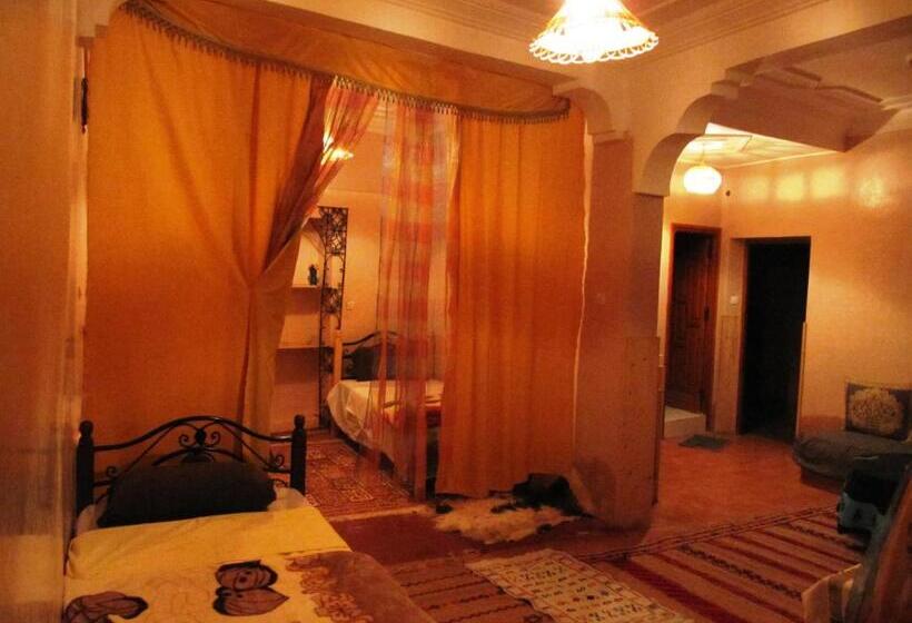 ホテル Auberge Des Cavaliers Du Todra