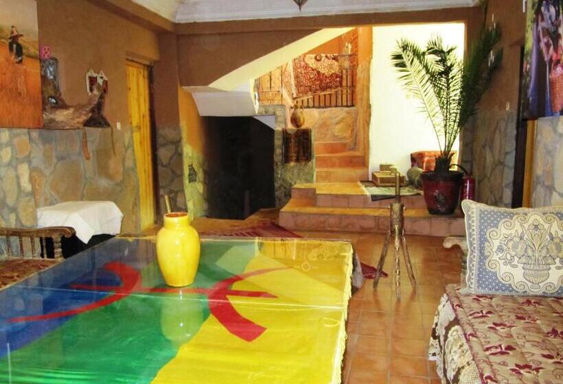 ホテル Auberge Des Cavaliers Du Todra