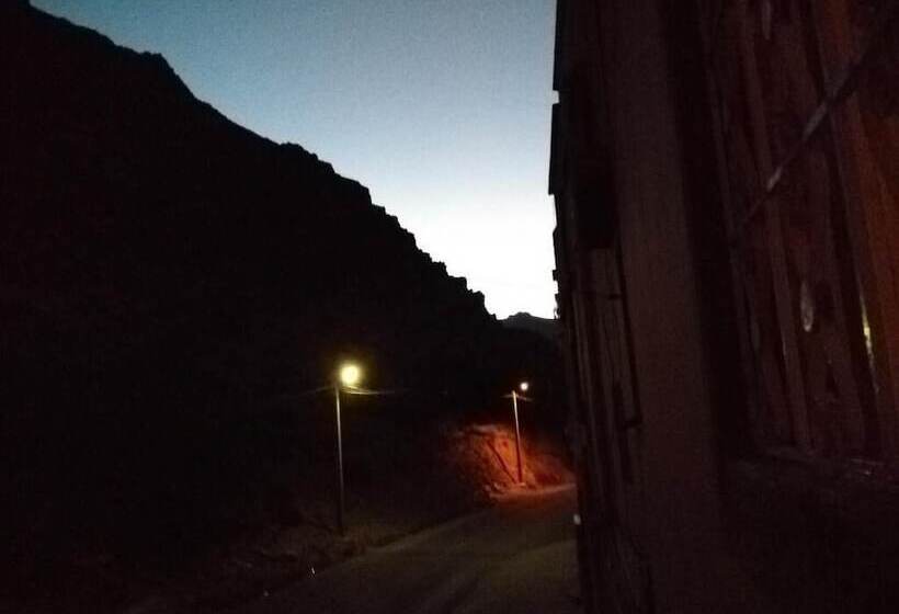 ホテル Auberge Des Cavaliers Du Todra