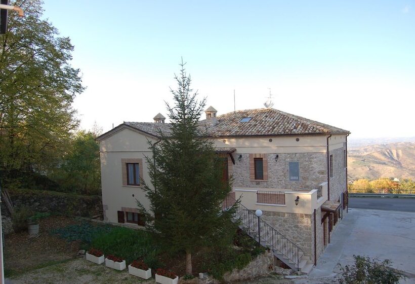 בית מלון כפרי B&b Le Pietre Ricce