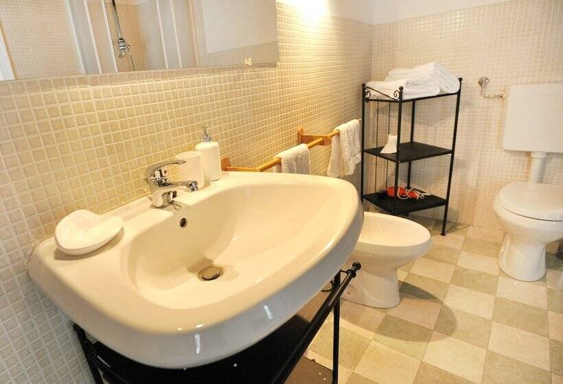 בית מלון כפרי B&b Rocca Di Bajedo