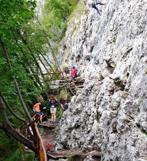 Отель Bed & Breakfast Castello Regina