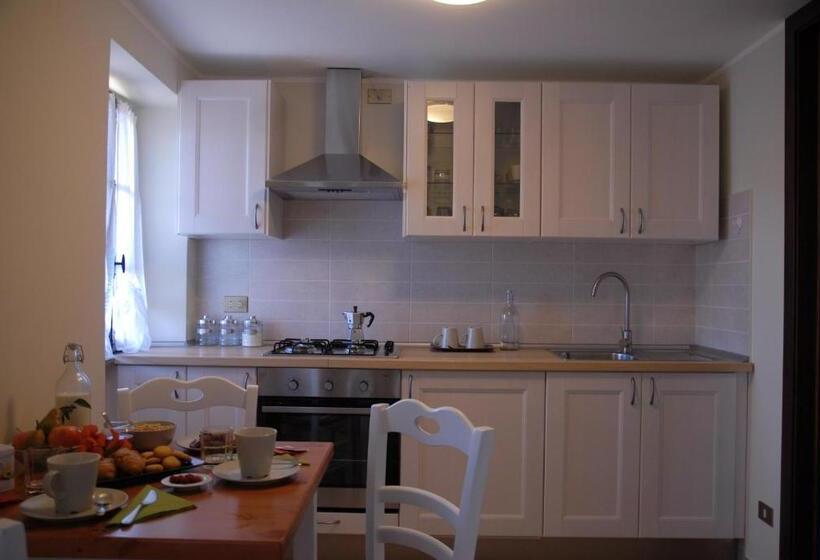 Отель Bed & Breakfast Castello Regina