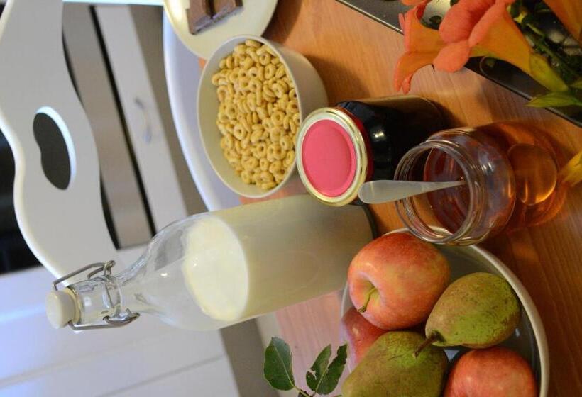 Отель Bed & Breakfast Castello Regina