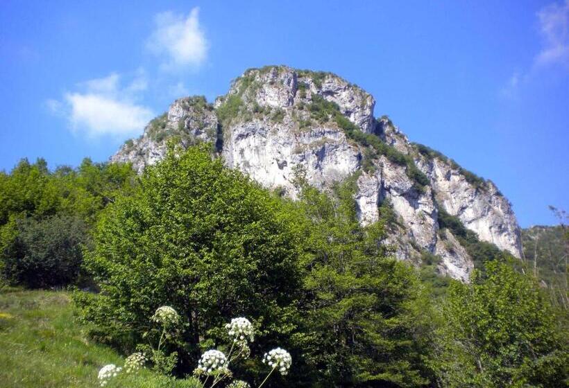 Отель Bed & Breakfast Castello Regina