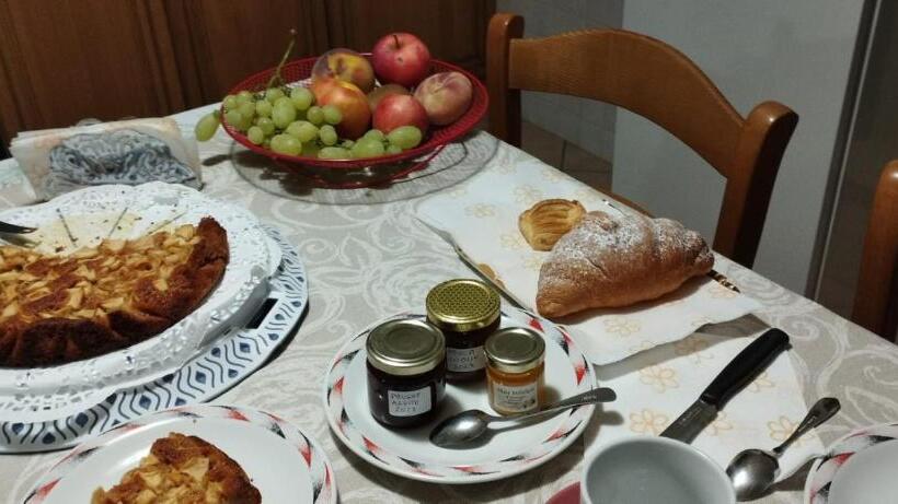 Отель Bed & Breakfast Castello Regina