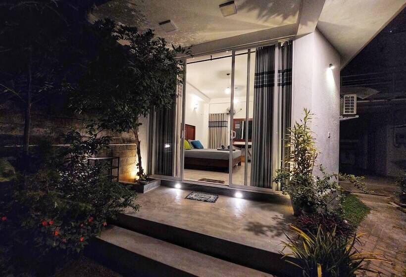 Отель Chen Villa Near Airport