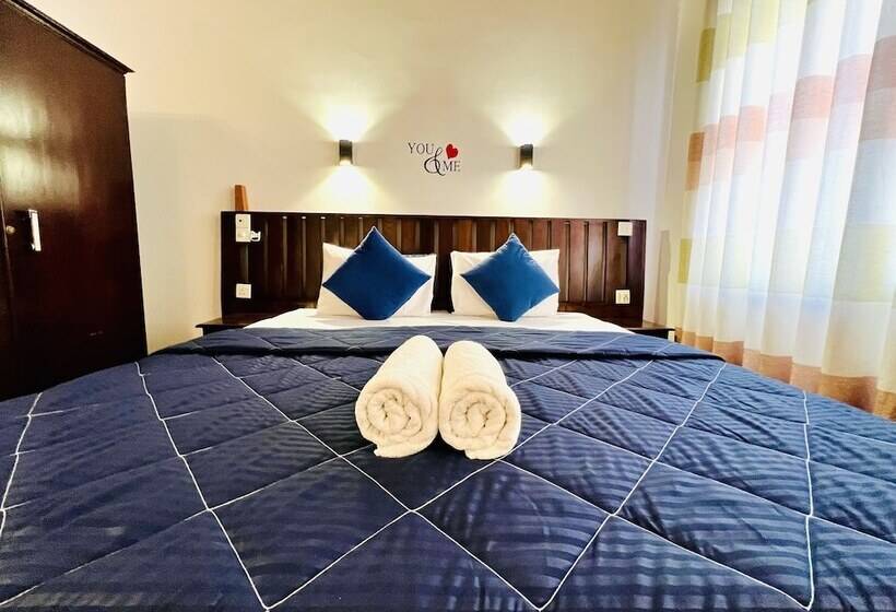 Отель Cozy Sea View Inn