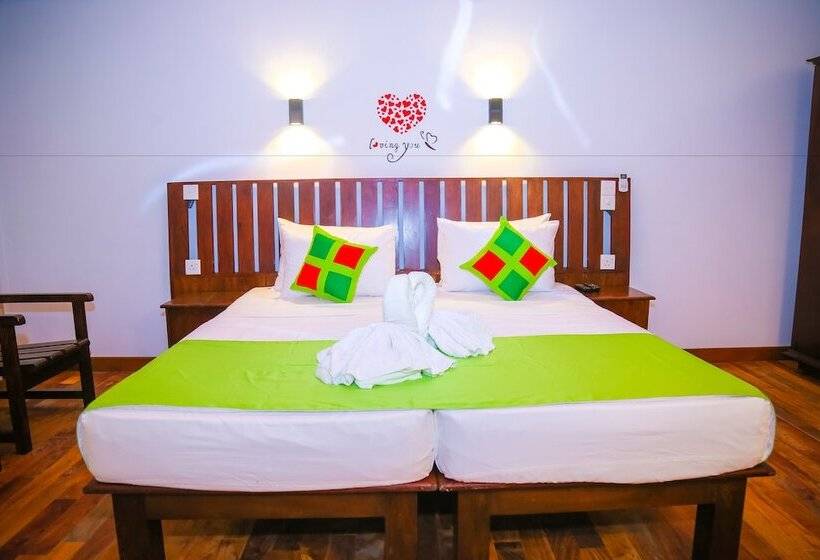 Отель Cozy Sea View Inn