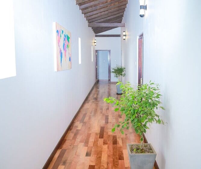 Отель Cozy Sea View Inn