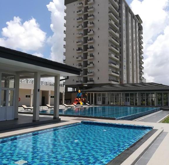 בית מלון כפרי Fairway Galle Serviced Apartments