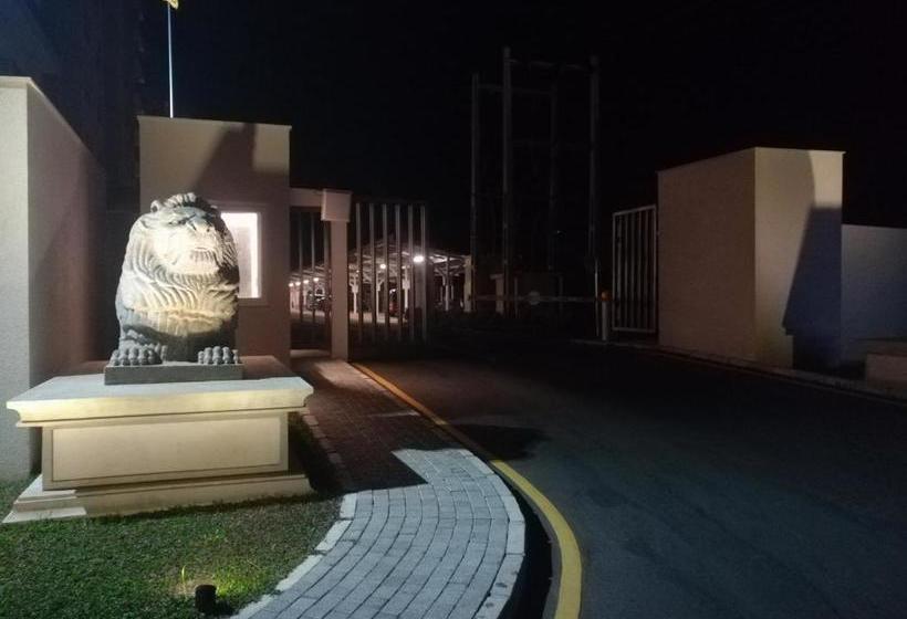 בית מלון כפרי Fairway Galle Serviced Apartments