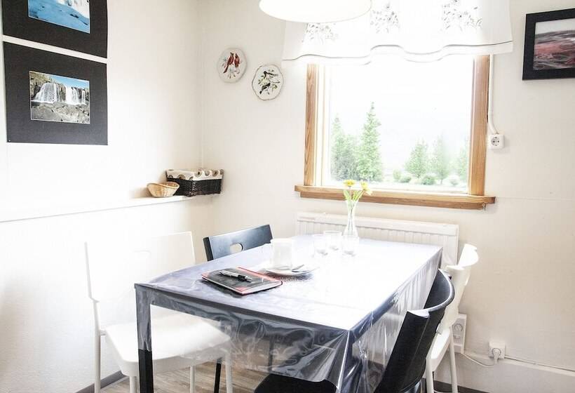 هتل Fossardalur Guesthouse