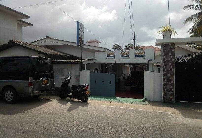 فندق Gloriya Mathews