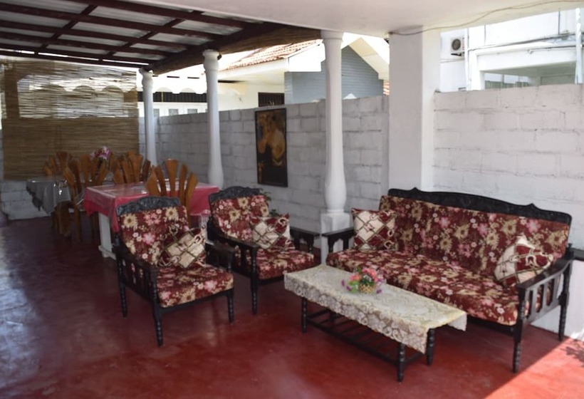 فندق Gloriya Mathews