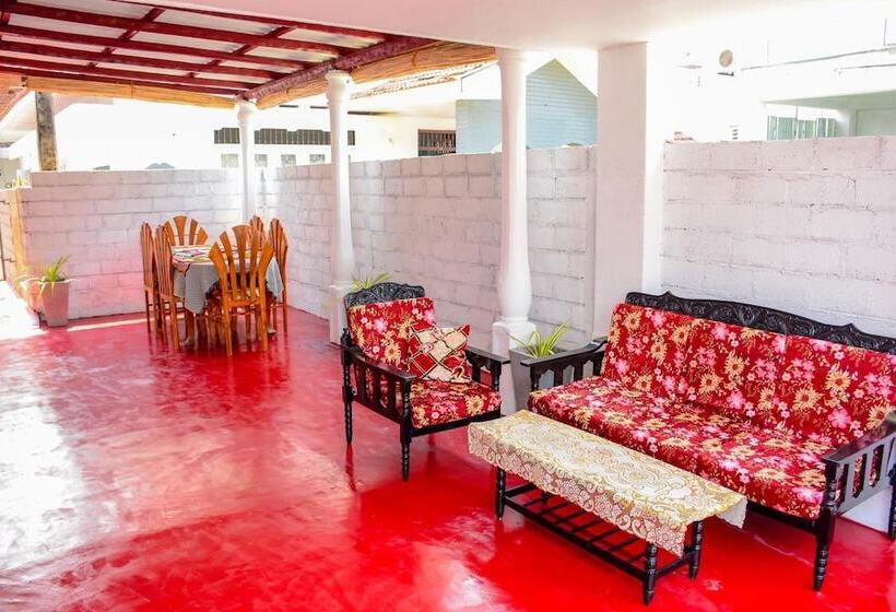 فندق Gloriya Mathews