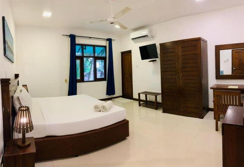 Отель Hikka Sandy Pearl Beach Resort