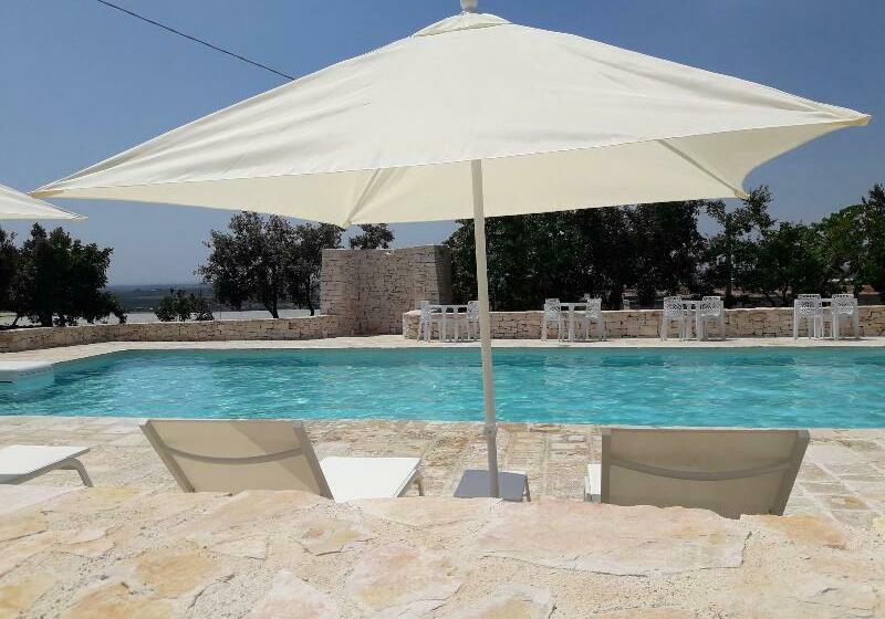 فندق Masseria La Gravina