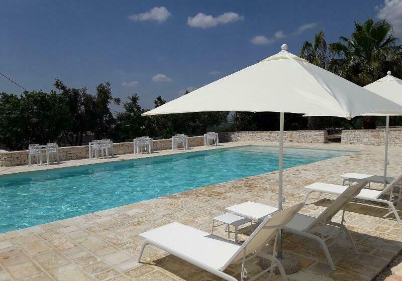 فندق Masseria La Gravina
