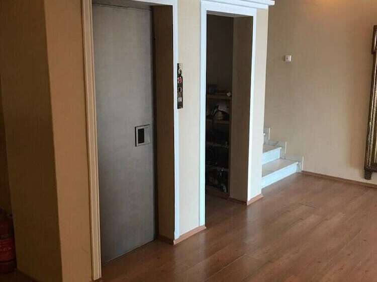 בית מלון כפרי Methanion