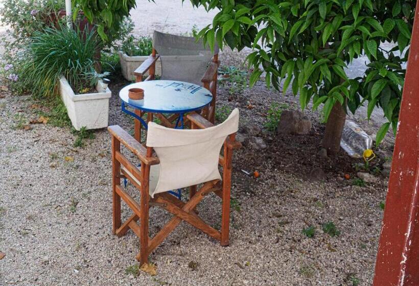 בית מלון כפרי Methanion