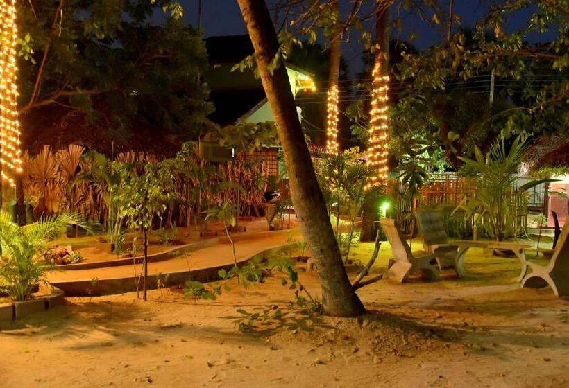 בית מלון כפרי Naaval Beach Villa & Rooms