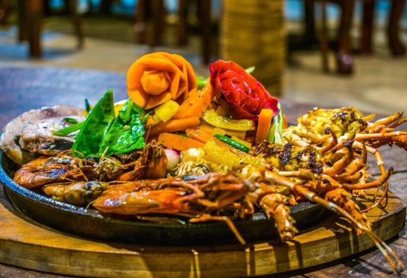 בית מלון כפרי Omeesha Beach