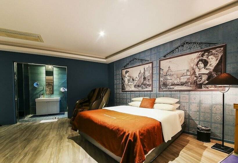 Hotel On