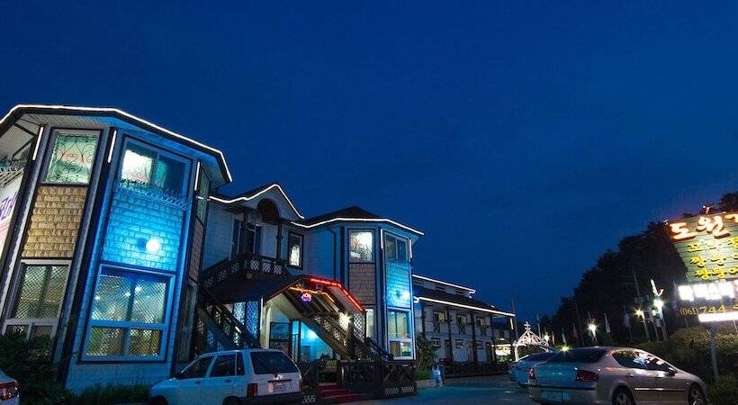 Отель Lavista Pension