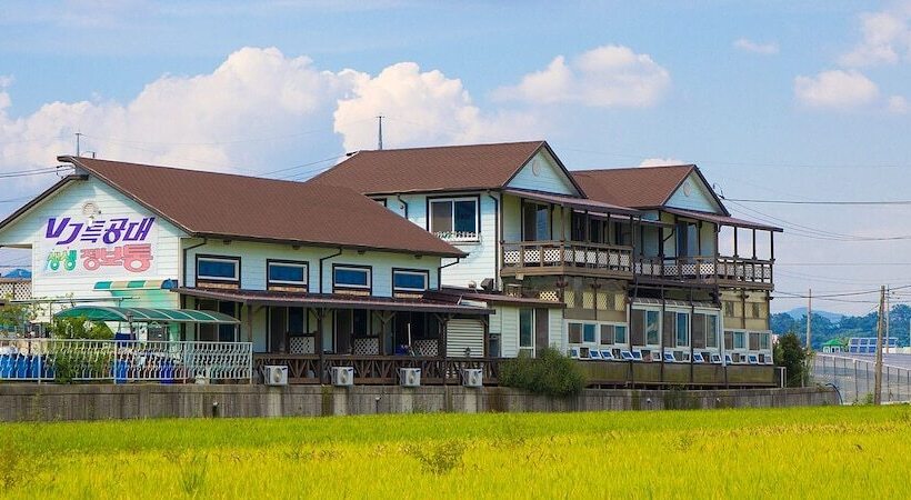 Отель Lavista Pension