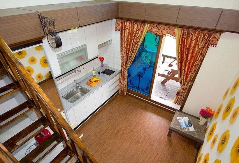 Отель Lavista Pension