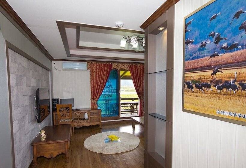 Отель Lavista Pension