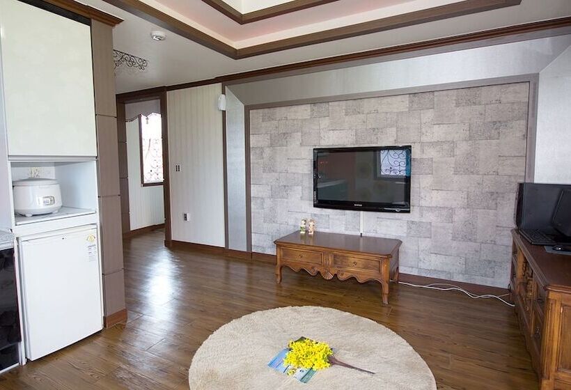 Отель Lavista Pension