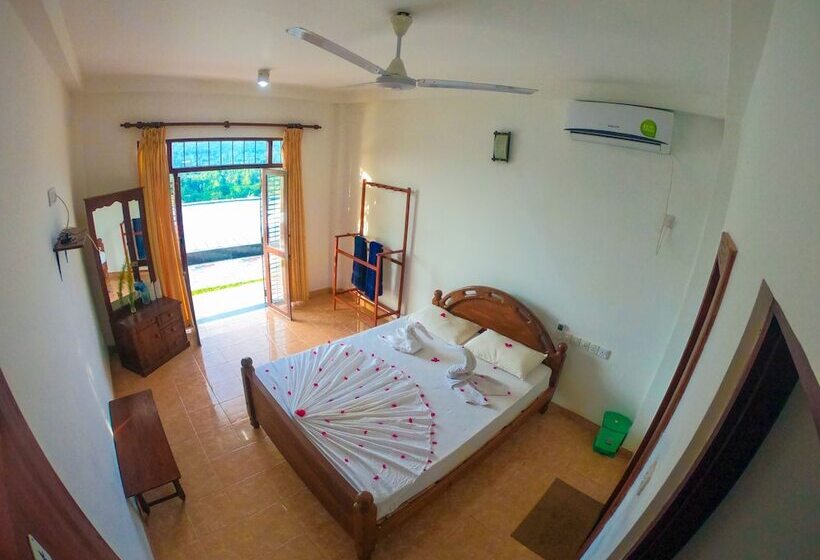 בית מלון כפרי Uppermost Villa  Galle