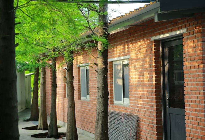 هتل Urarakana B&b