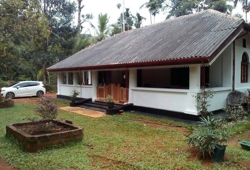 فندق Walawwa Guest House