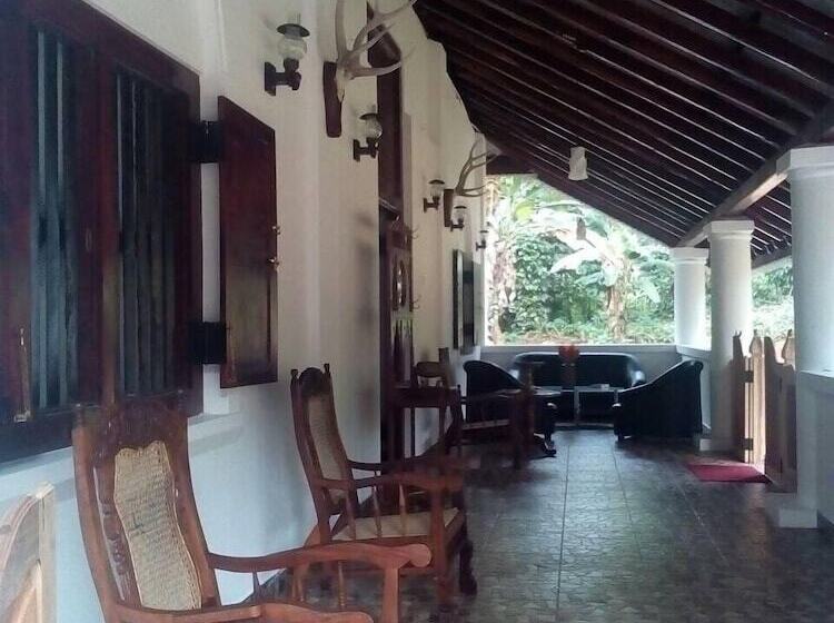 فندق Walawwa Guest House