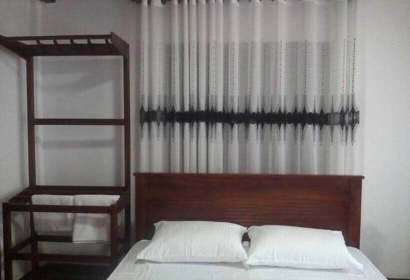 בית מלון כפרי Walawwa Guest House