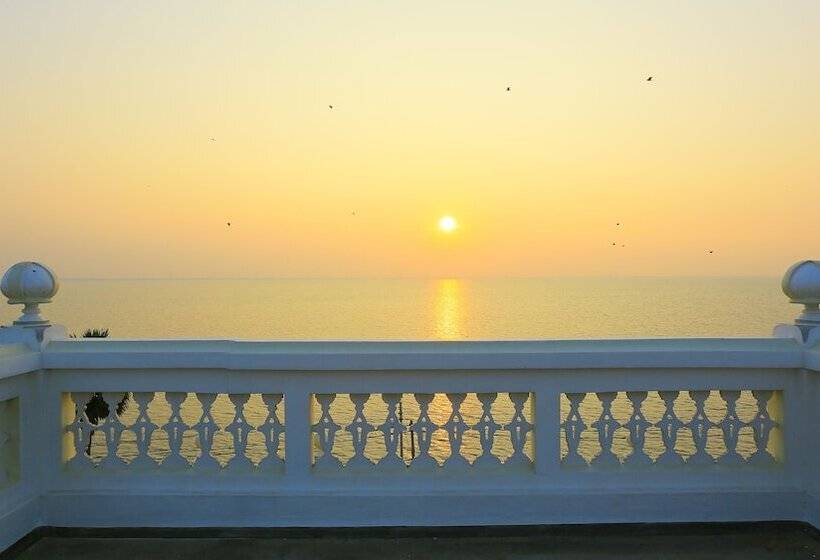 호텔 Yoho Monsoon Villa