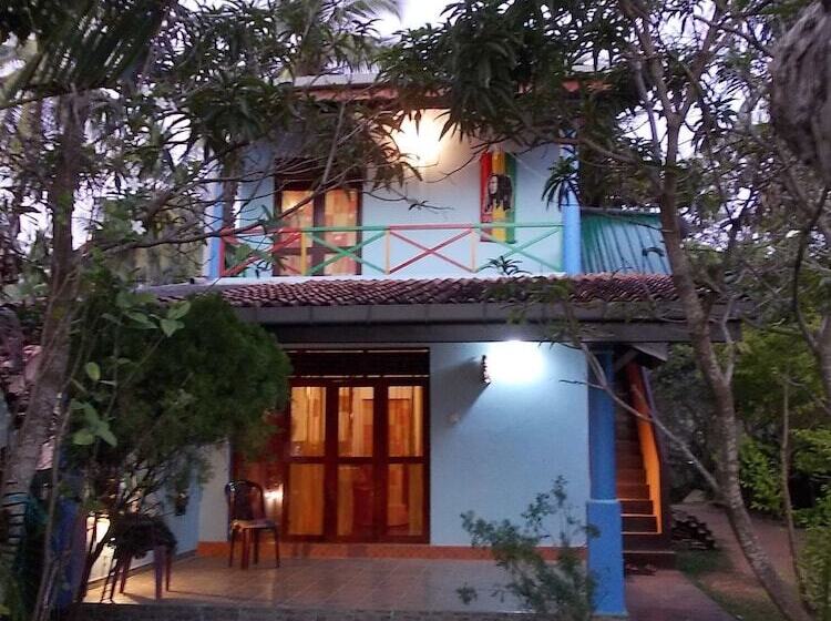 Sri Beach Bungalows And Villa