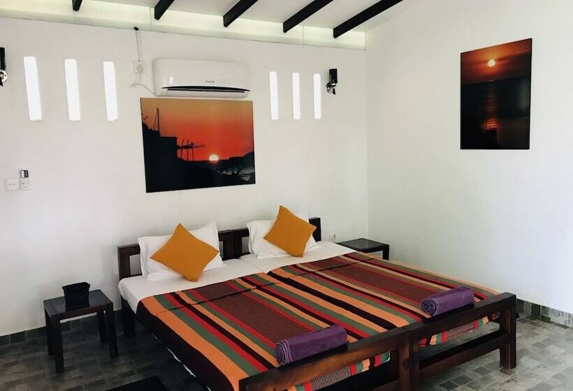 Sri Beach Bungalows And Villa