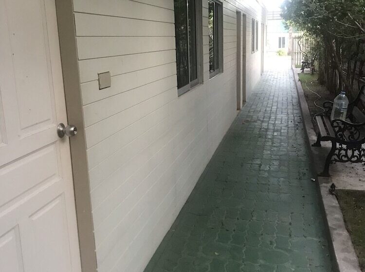 รตะธารา รีสอร์ท Ratathara Resort