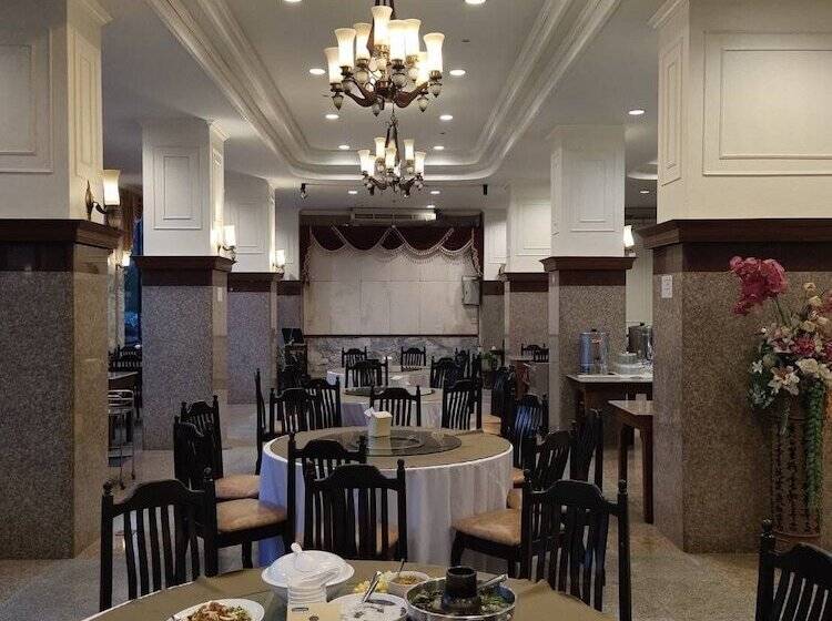 Golden Dragon Resort