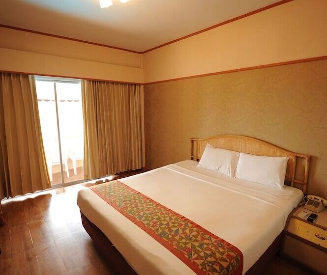 Haad Kaew Resort