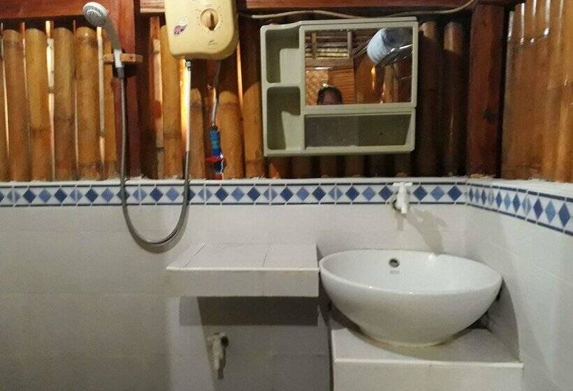 Hangout Beach & Resort