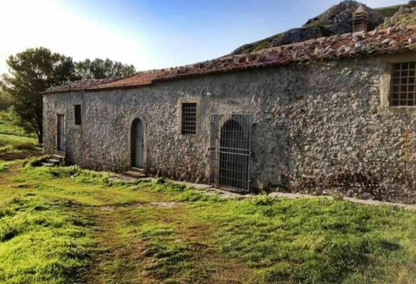 בית מלון כפרי Agriturismo Don Cesarino