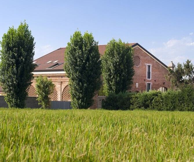 ホテル All Albaro Agriturismo