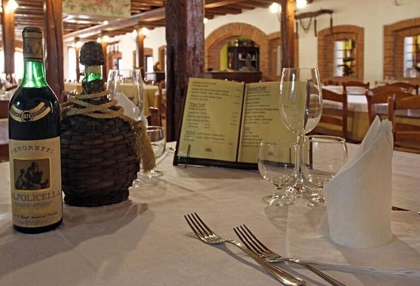 ホテル All Albaro Agriturismo